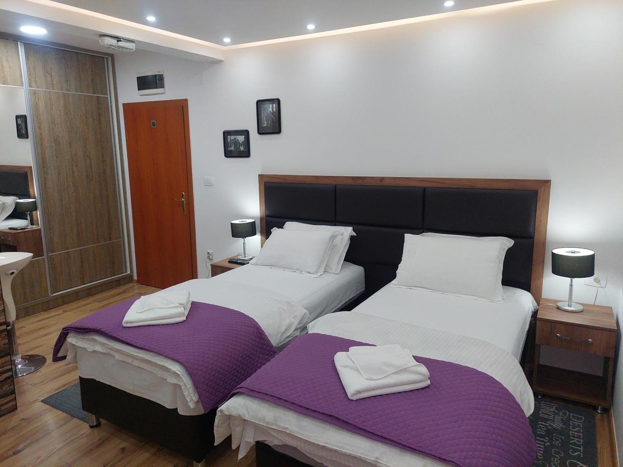 Apartments Nancy Котор Екстериор снимка
