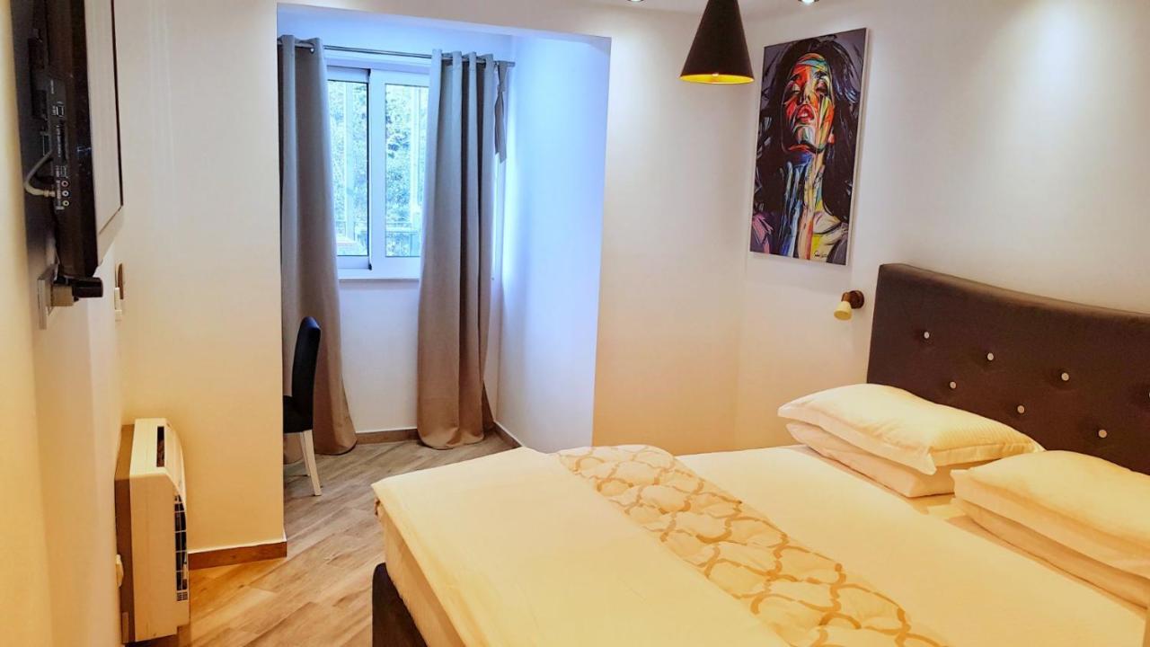 Apartments Nancy Котор Екстериор снимка