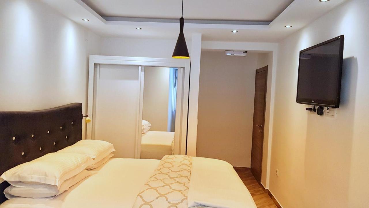 Apartments Nancy Котор Екстериор снимка